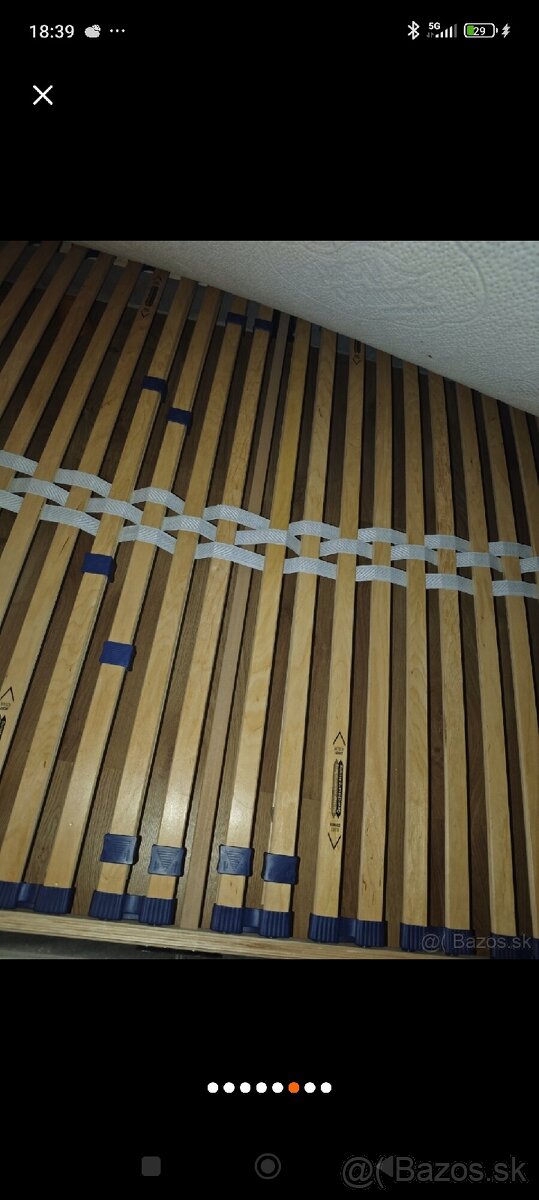 Čalúnená posteľ 140 CM - 8