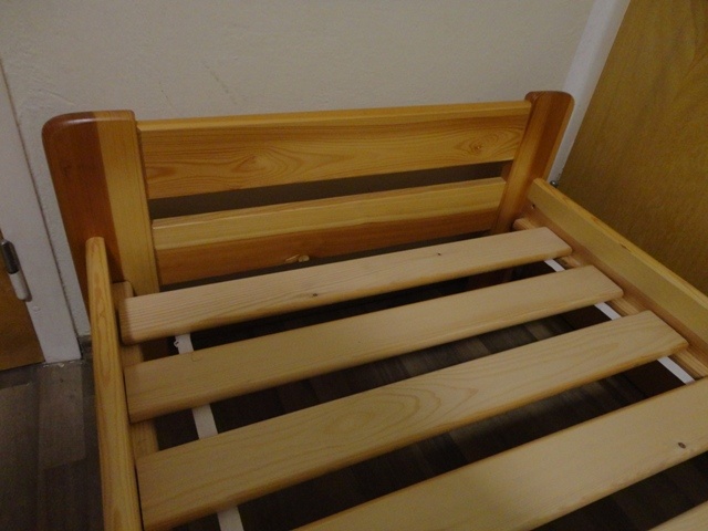 Drevená Posteľ + madrac - jednolôžková - 8