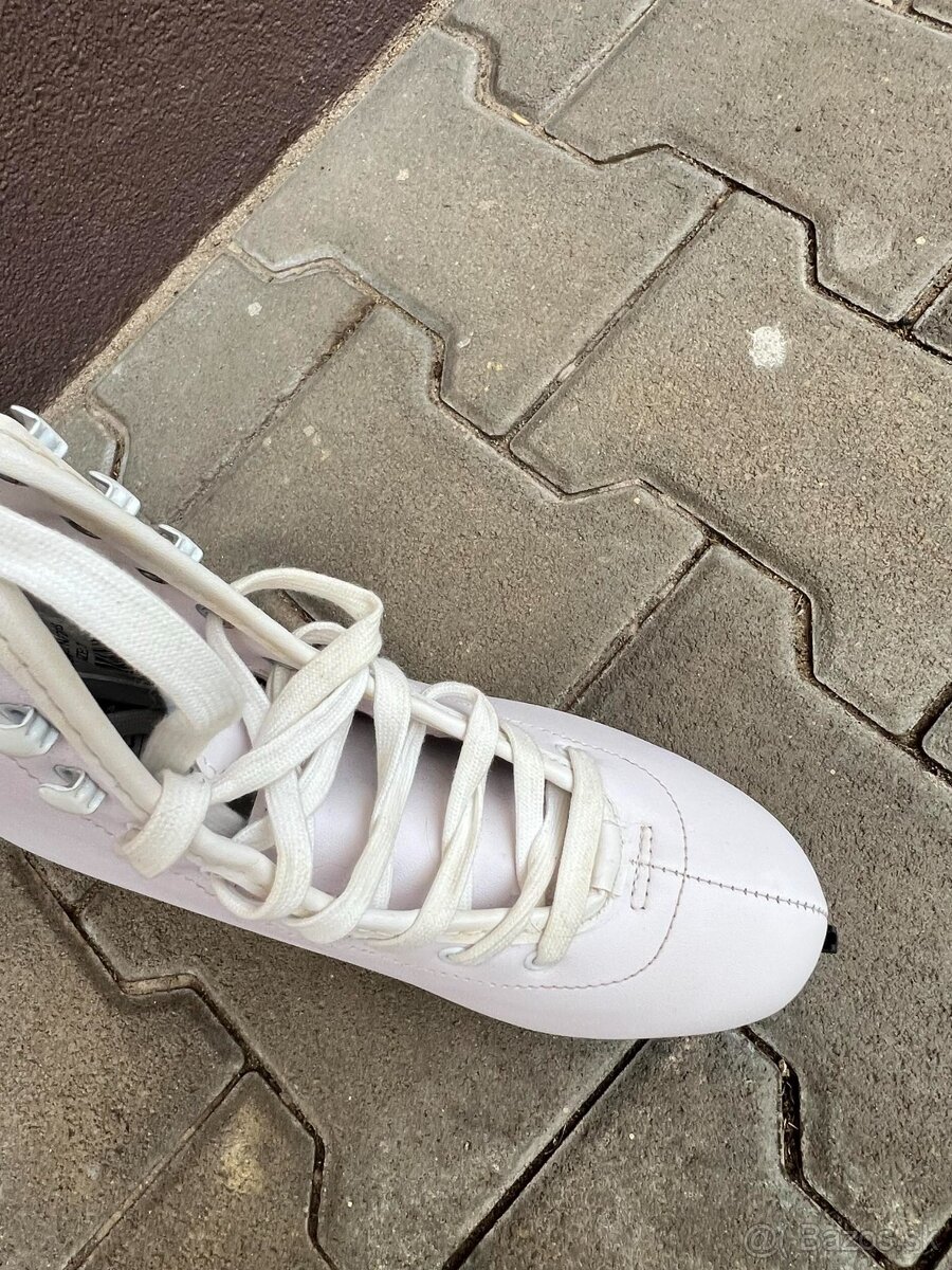 Predam damske korcule na lad - 8