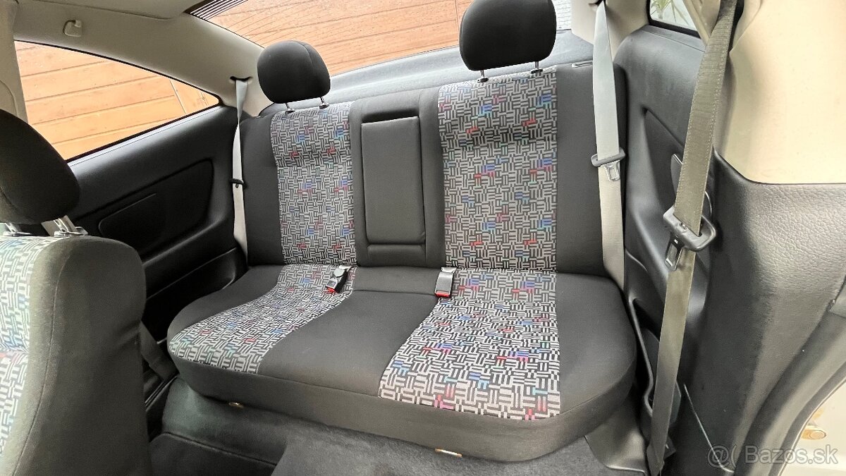 Opel Astra Coupé Turbo - 8