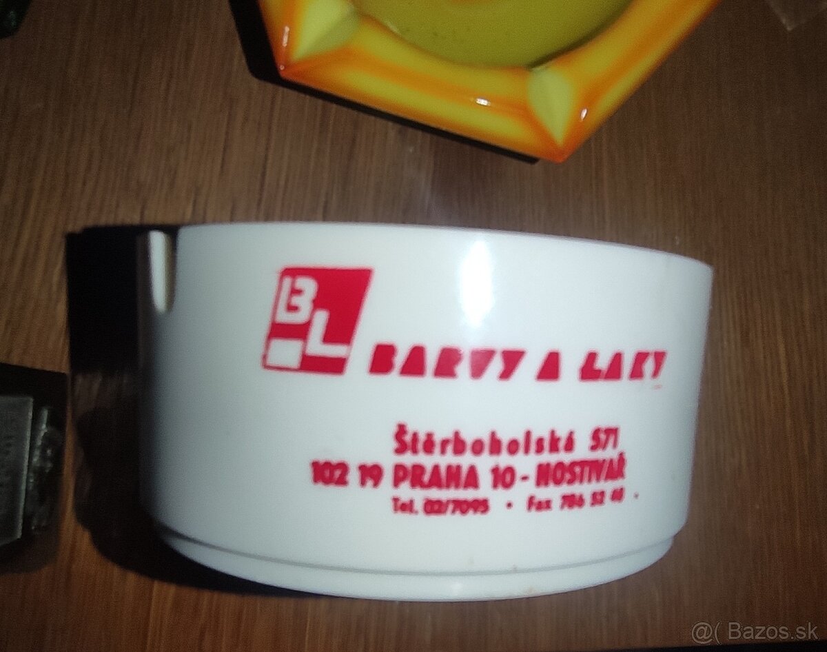 Kolekcia starých popolníkov - 8