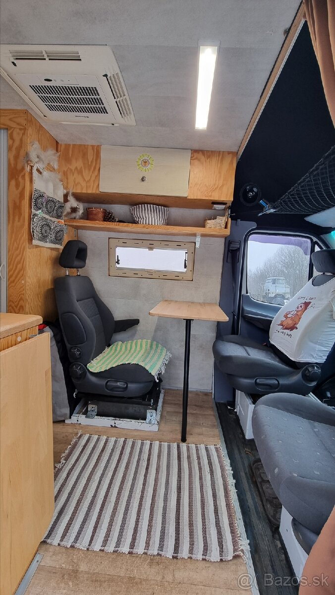 🚐 Obytná dodávka MB Sprinter 312D - Off-grid a Celoročná - 8