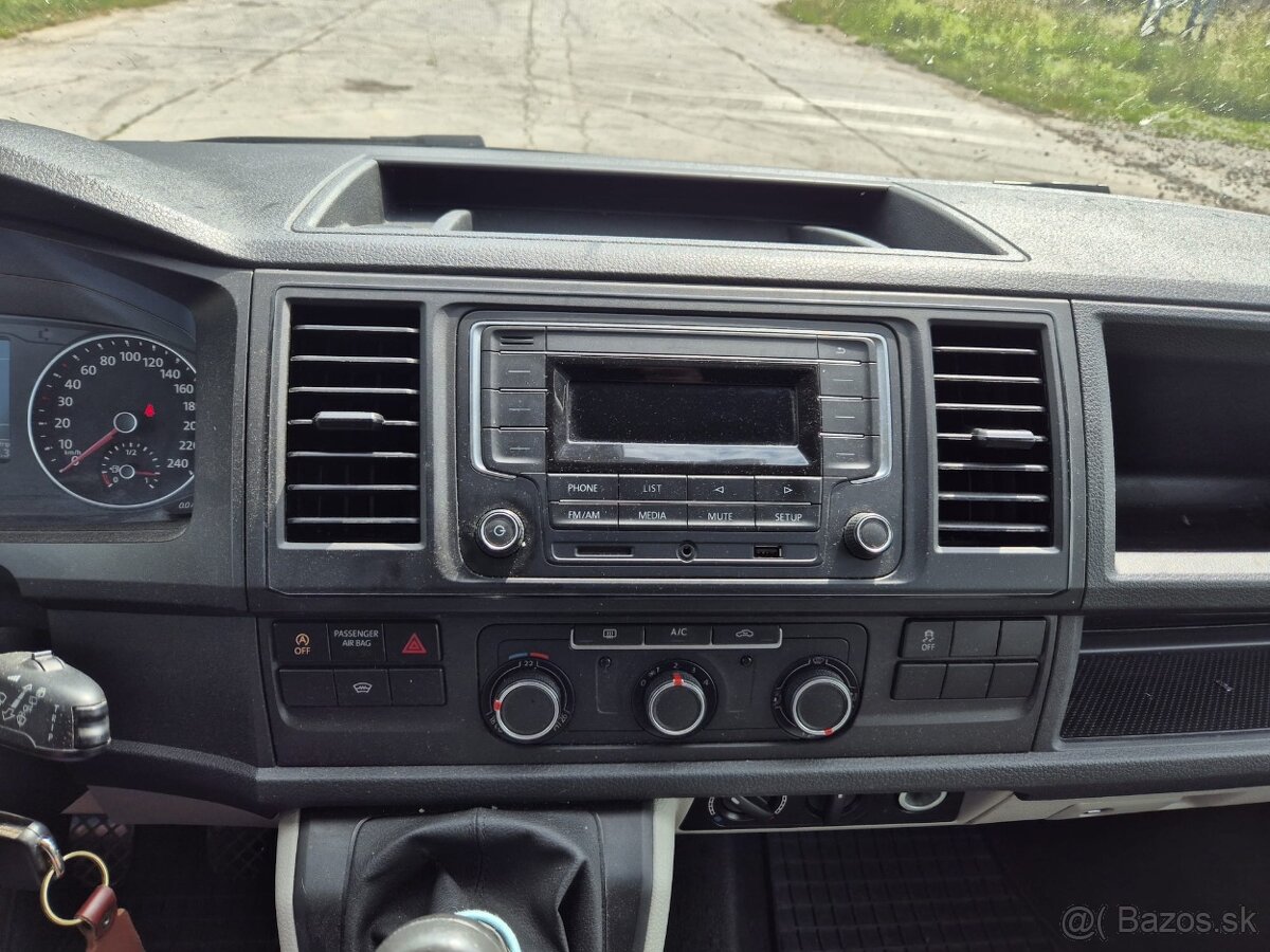 VW Transporter 9 miestny rok 2019 - 8