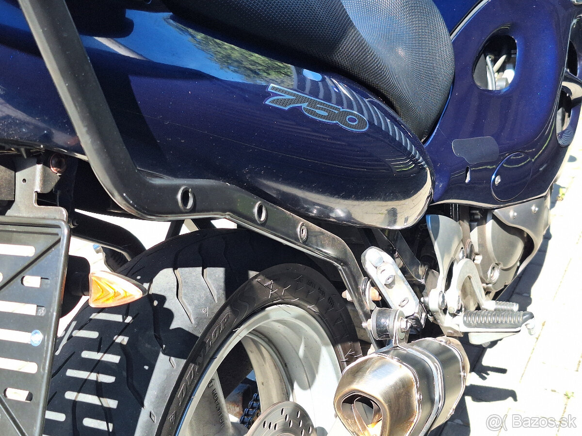 Suzuki GSX 750F - 8