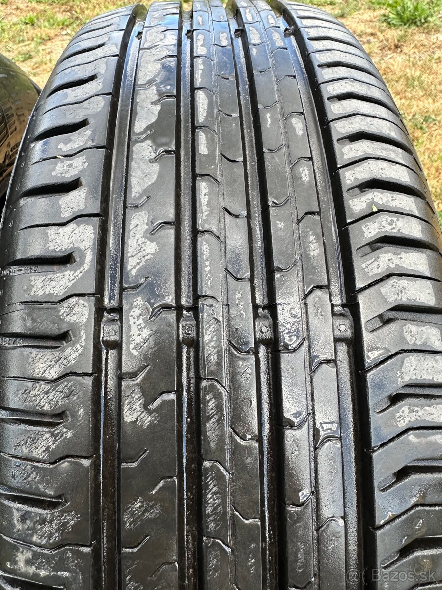 Letné pneu 215/65 R17 - 8