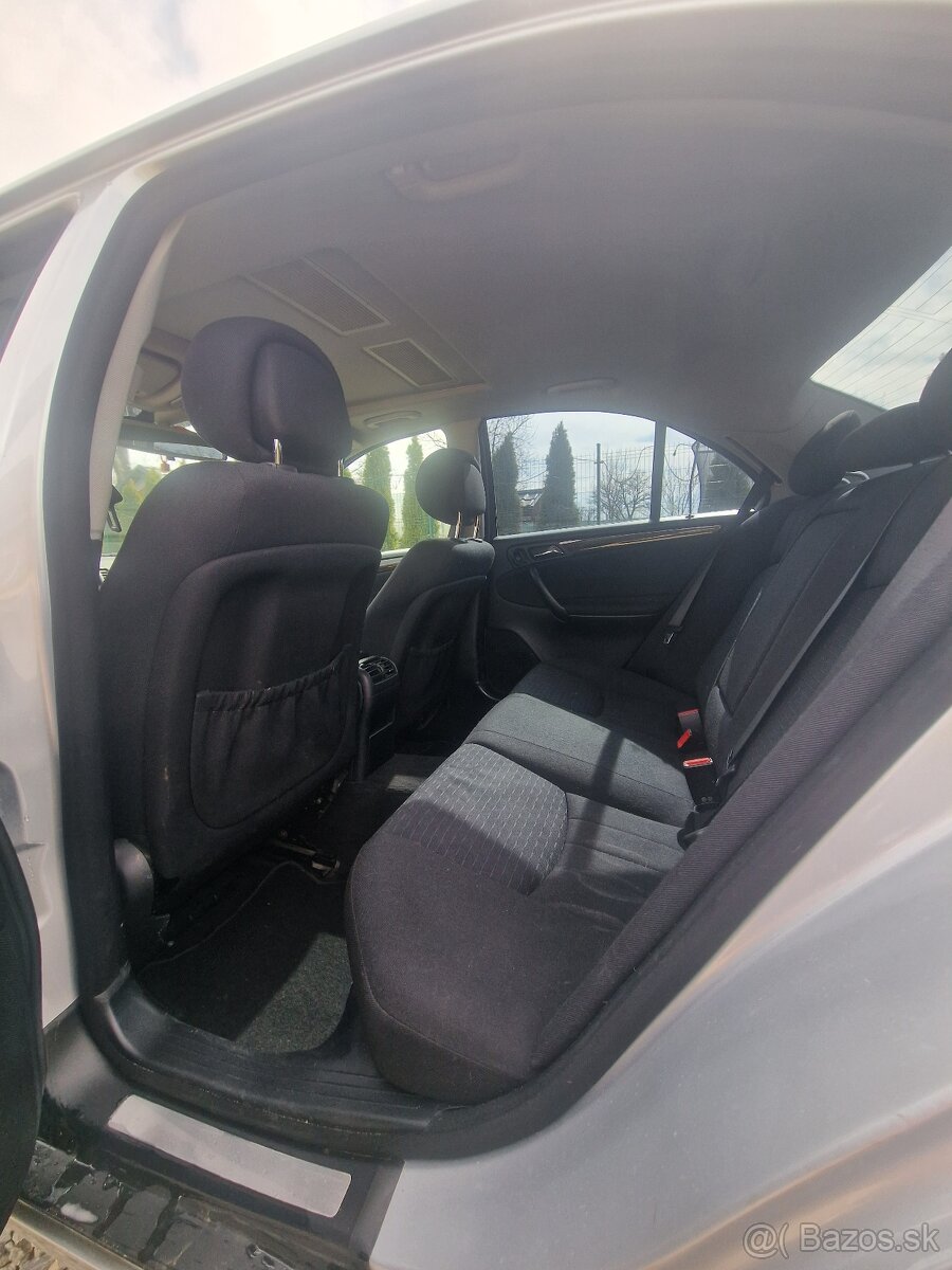Predám Mercedes Benz C200 cdi - 8