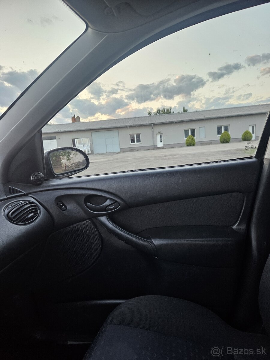 Rozpredam ford focus 1.6 74kw - 8