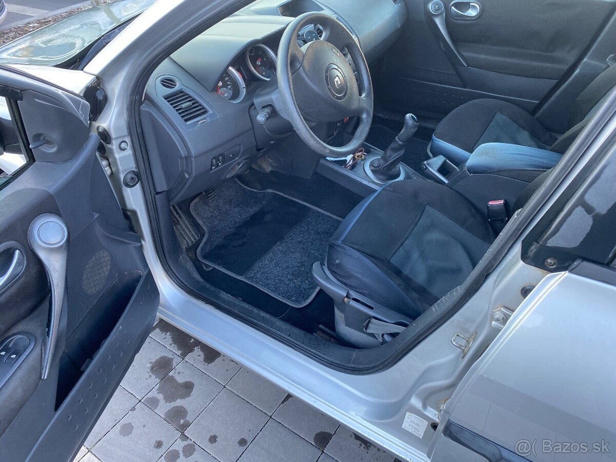 Predám Renaulr Megane ll. 1,6 benzin - 8