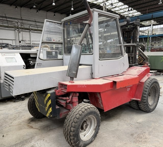 Terénní vysokozdvižný vozík - VZV DVHM 3222 - 8