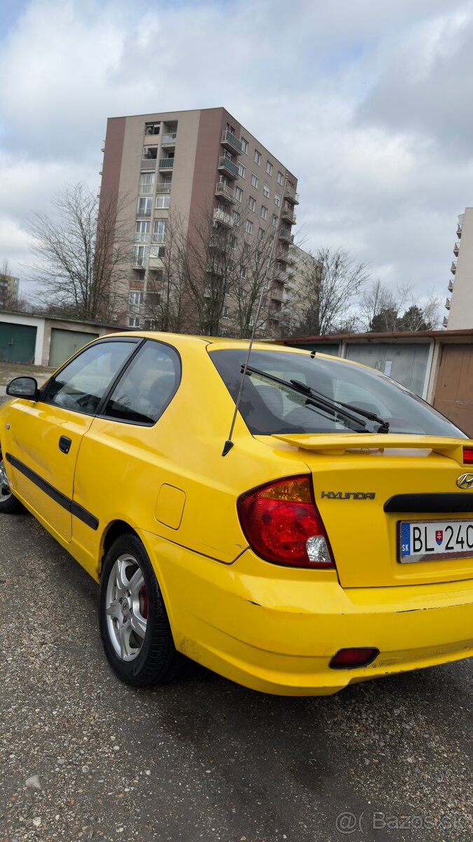 Hyundai Accent automat - 8