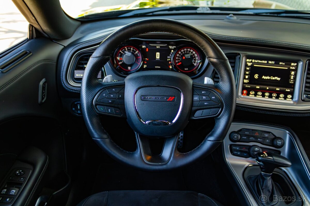 Dodge Challenger R/T 5.7 V8 / TOP STAV - 8