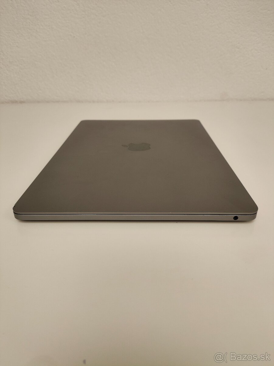 MacBook Pro 13.3 2020 | i5 • 8GB • 256GB SSD - 8