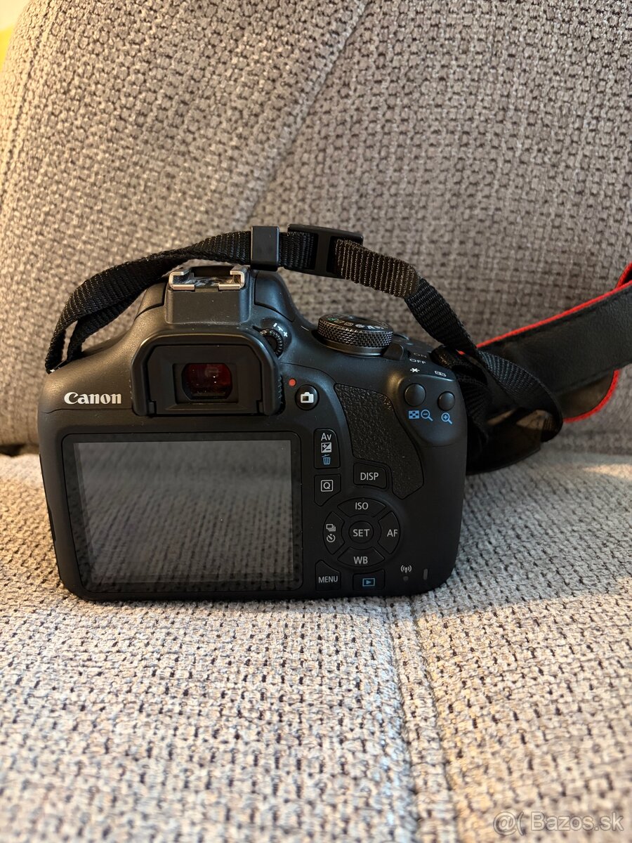 Canon EOS 2000D + 3x objektív + blesk - 8