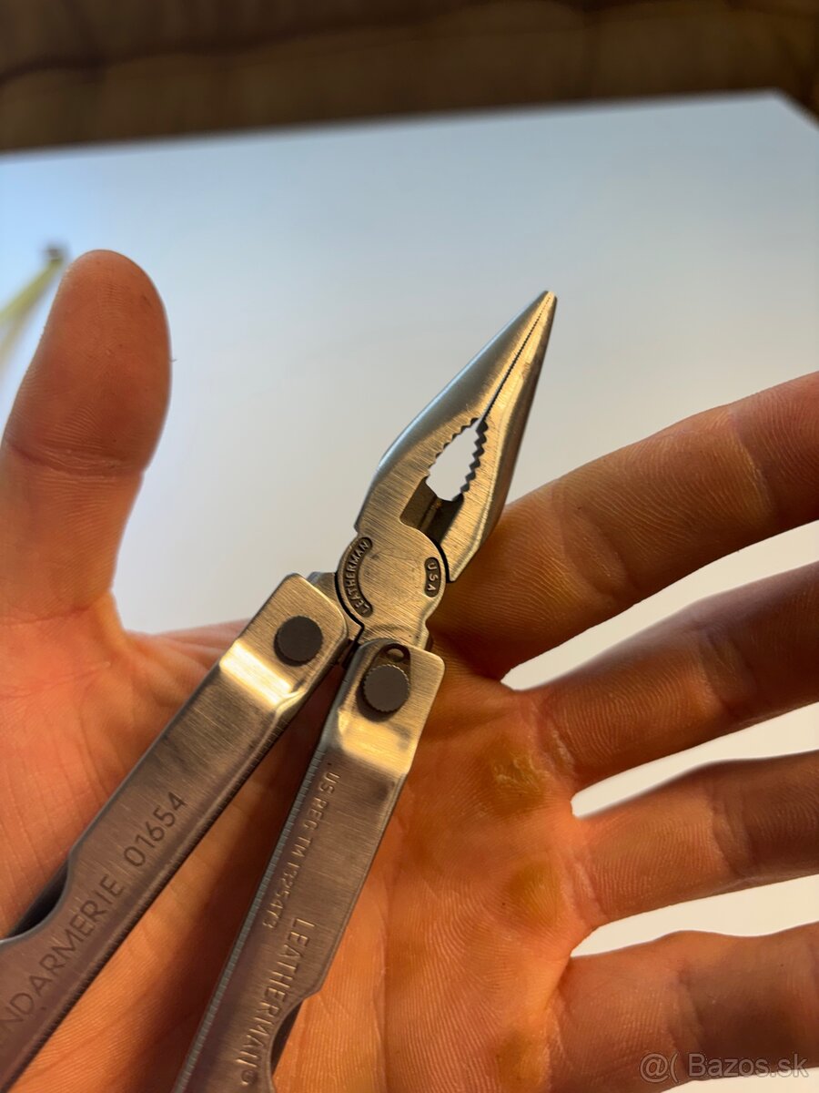 Leatherman multitool - 8