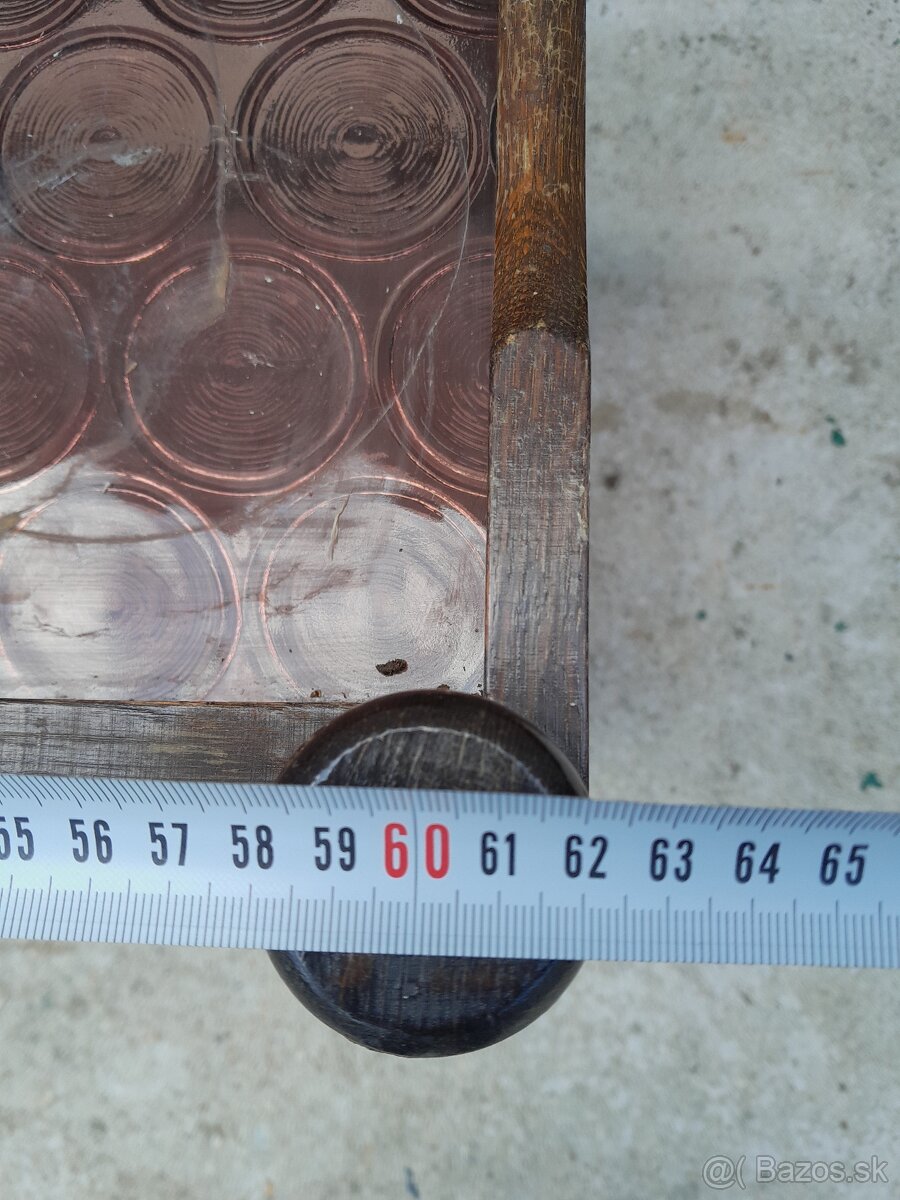 Predám barový stolík na kolieskach - 8