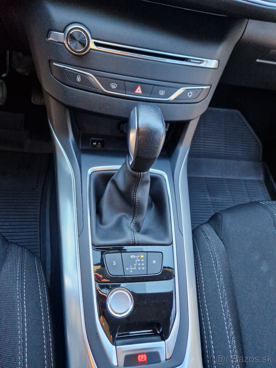 Peugeot 308 SW 2.0 HDI 110 kW - 8