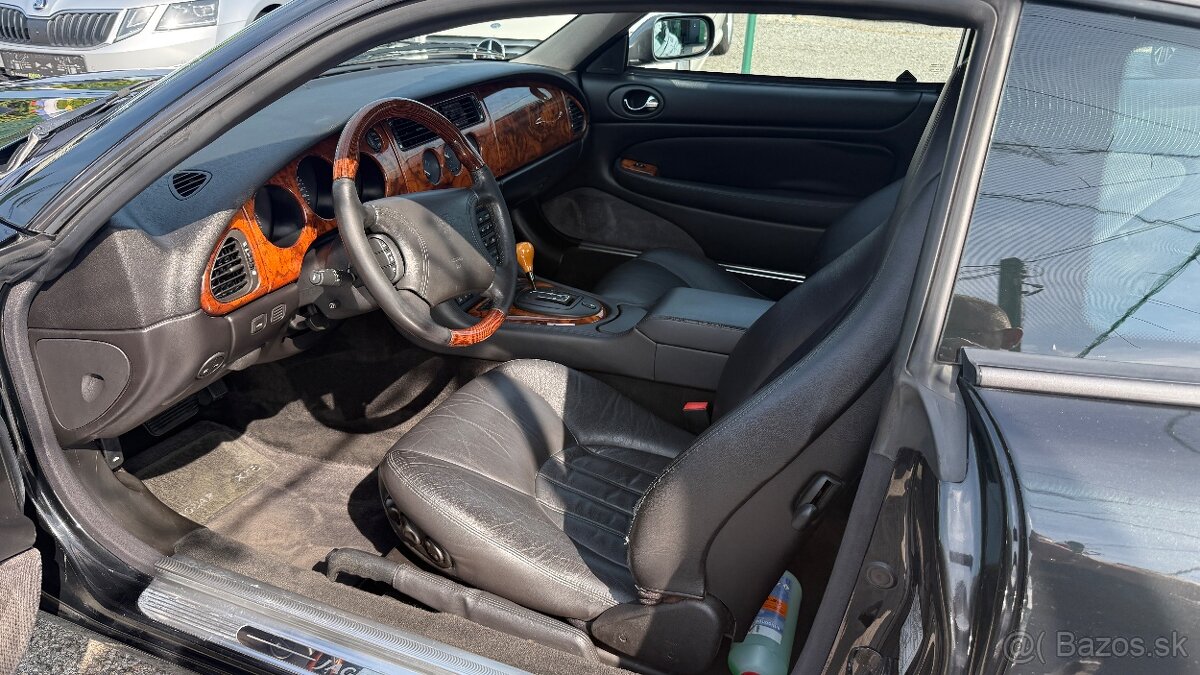 Jaguar XK XK8 4.0 Coupé - 8