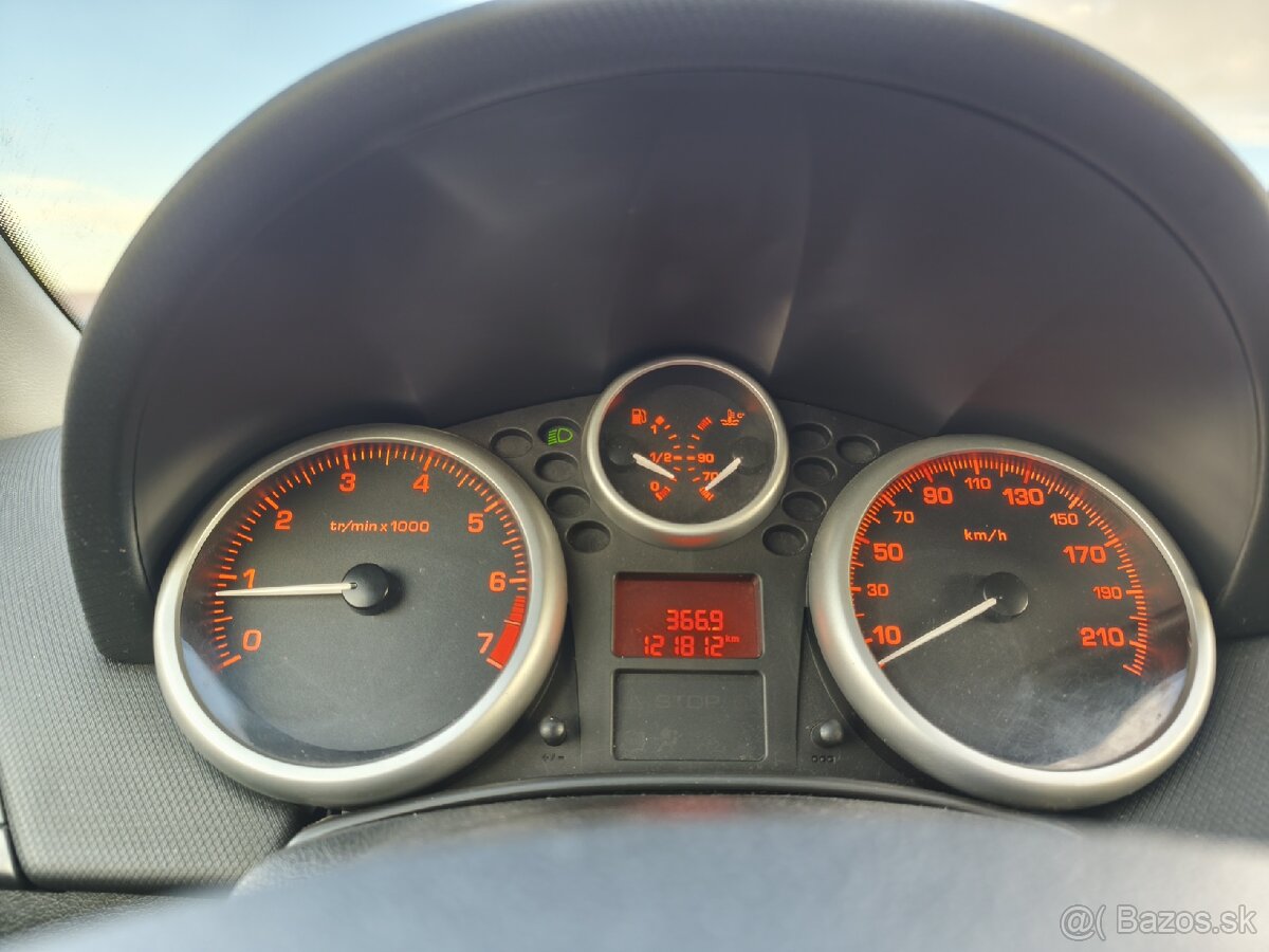 Peugeot 207 1.4i - 8