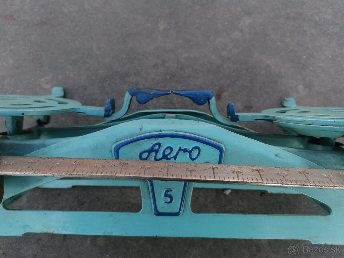 Predám starožitné váhy Aero 5 - 8