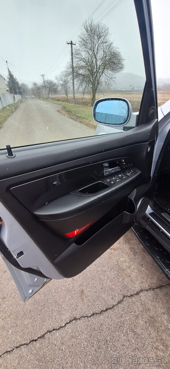 SsangYong Rexton 2.7D - 8