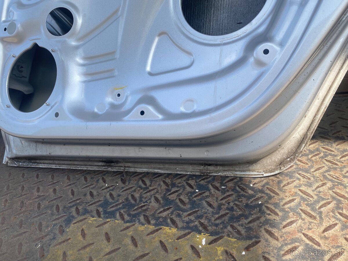 Škoda Rapid prave zadne dvere - 8