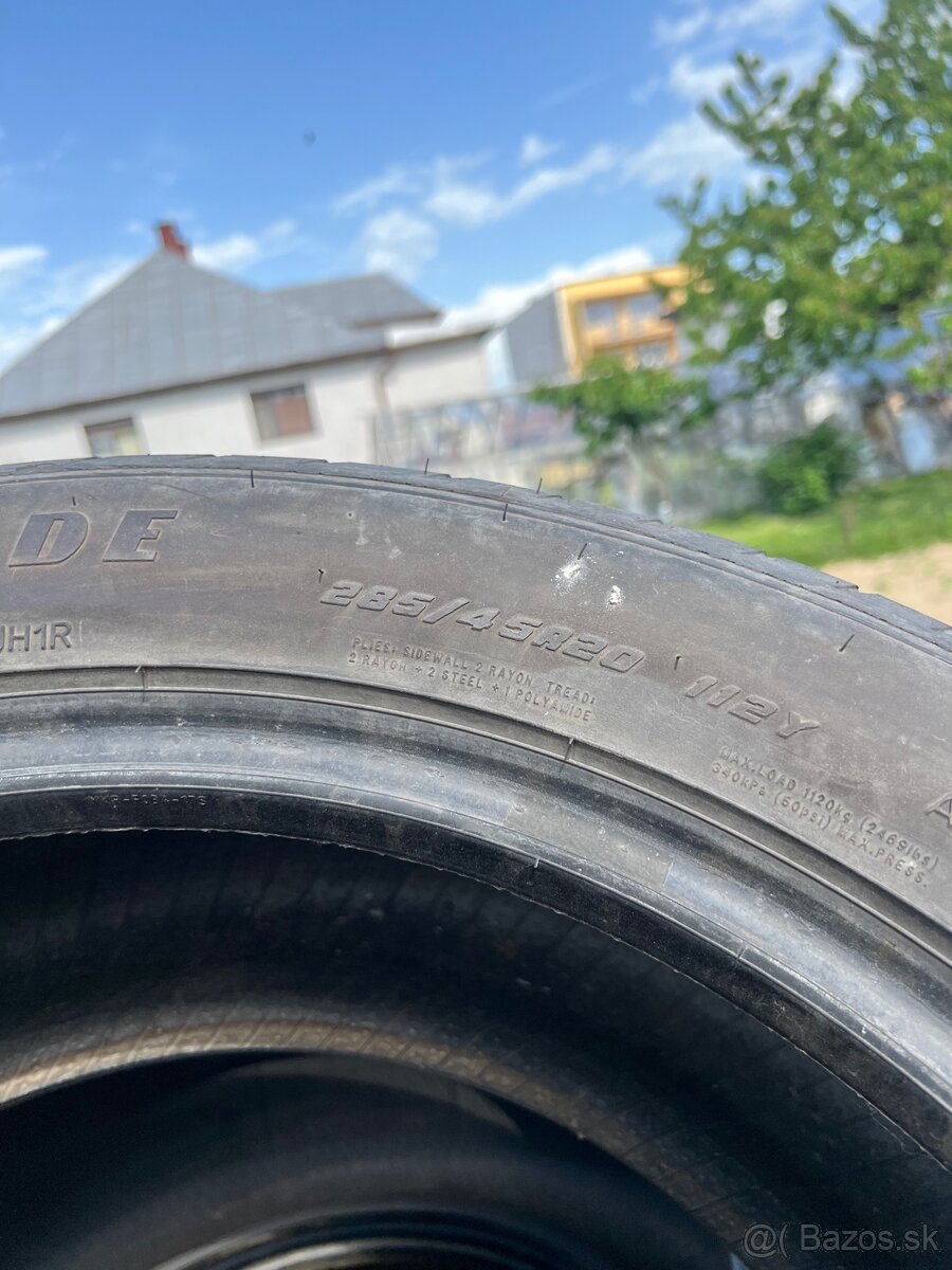 Letne pneu 285/45r20 - 8