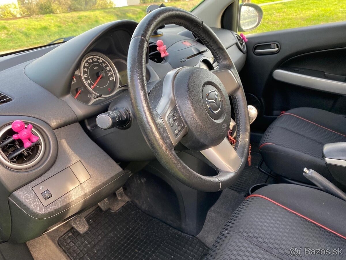 Mazda 2 TOP STAV, 75 000 km, STK platné do 08/2027 - 8