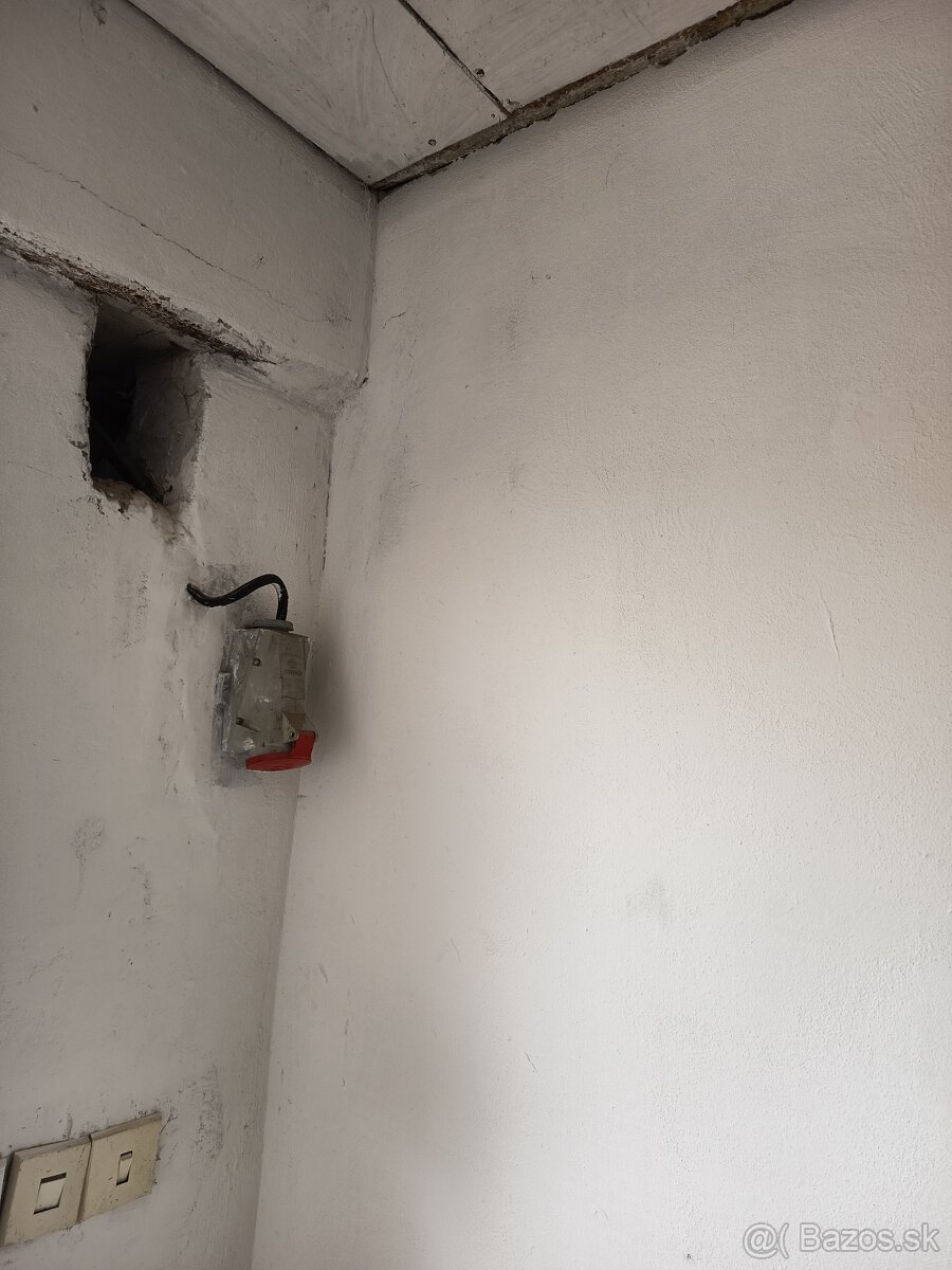 Garáž v Poprade - 8