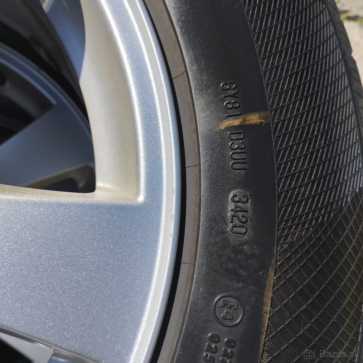 17"-235/65R17 Continental VOLVO Zimne. - 8