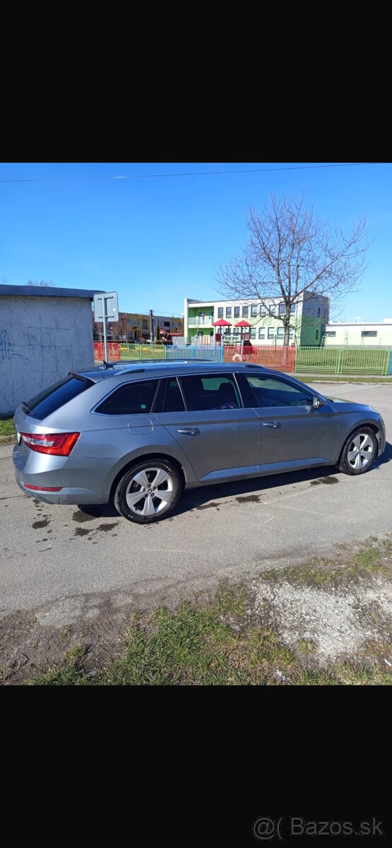 Škoda superb 2021 kombi - 8