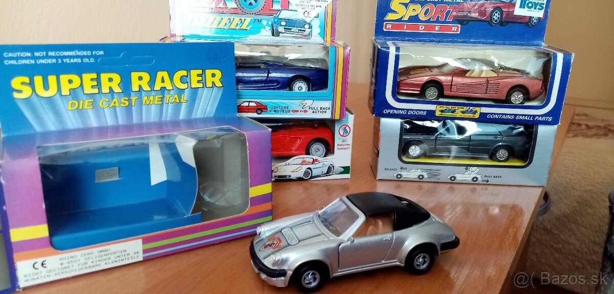 Modely autíčiek. - 8