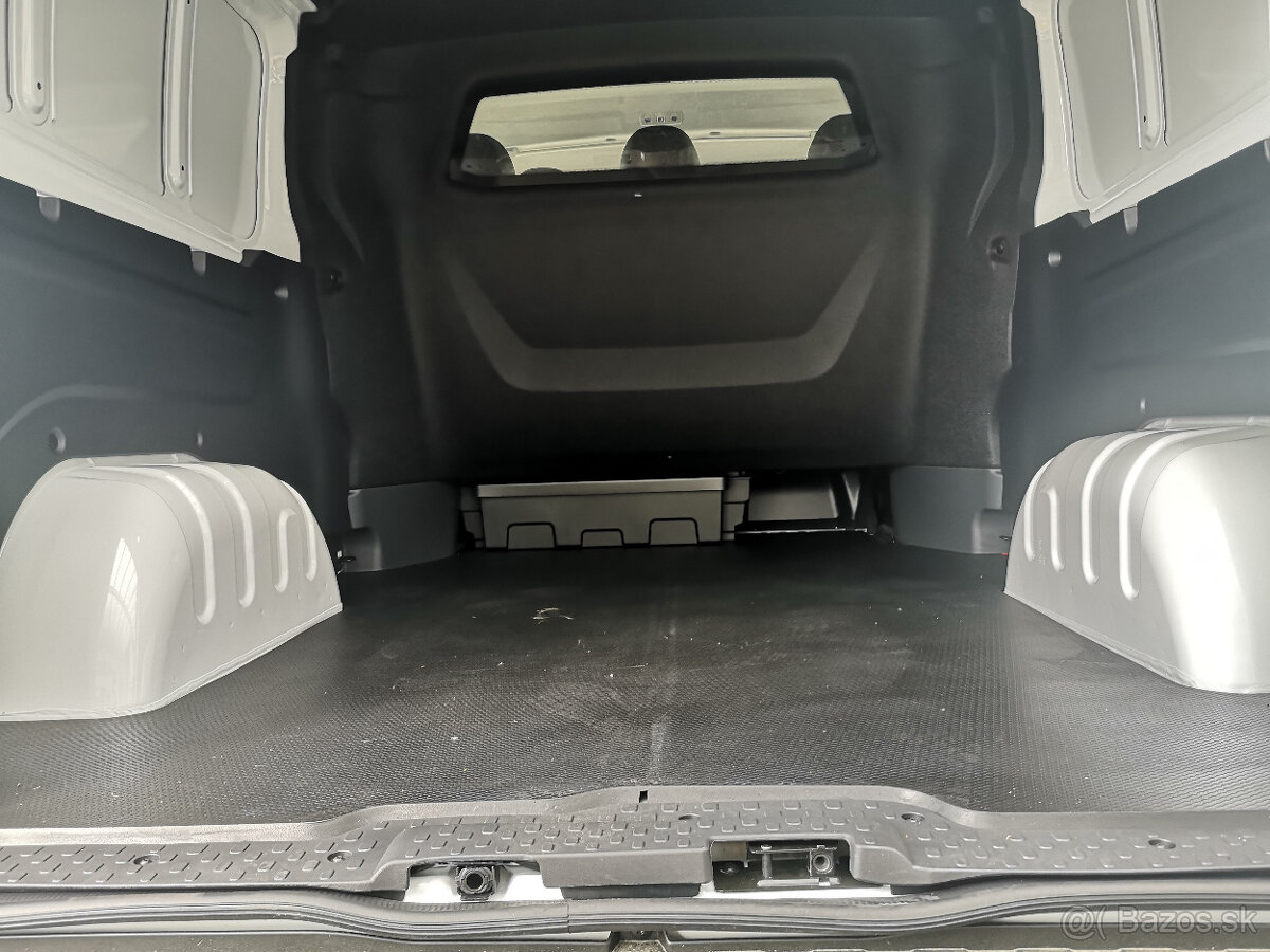 Renault Trafic L2H1P2 dCi 150 Extra dvojkabína - 8