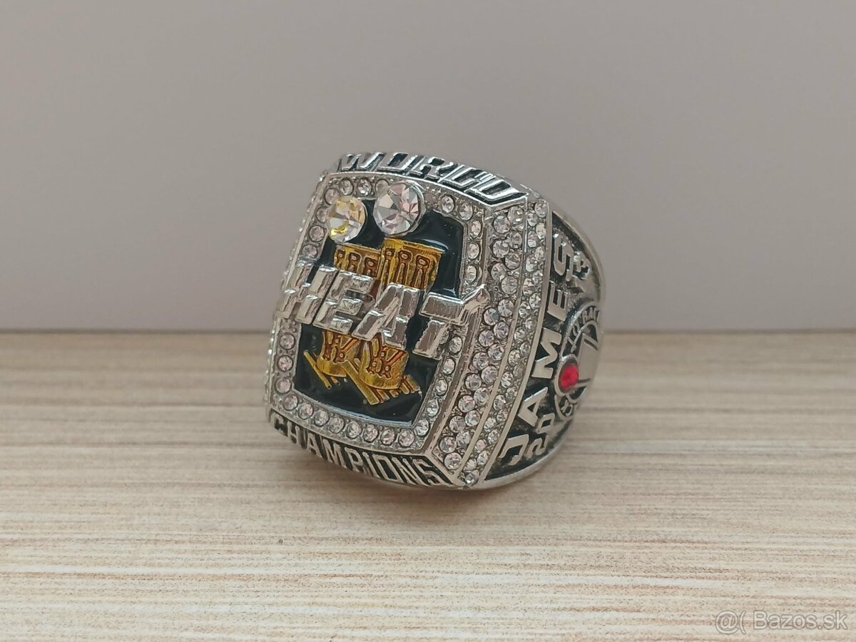 Prstene NBA World Champions - 8