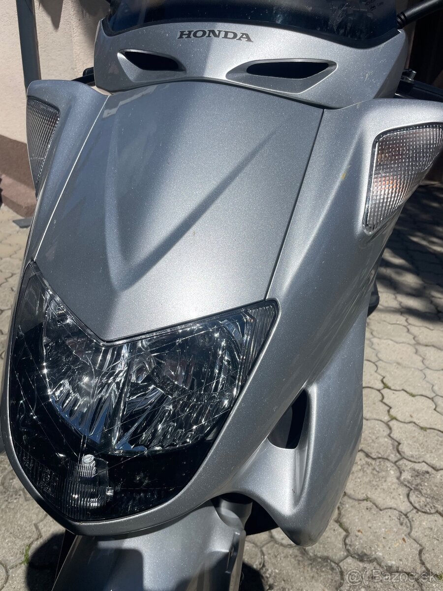 Honda Foresight 250 - 8