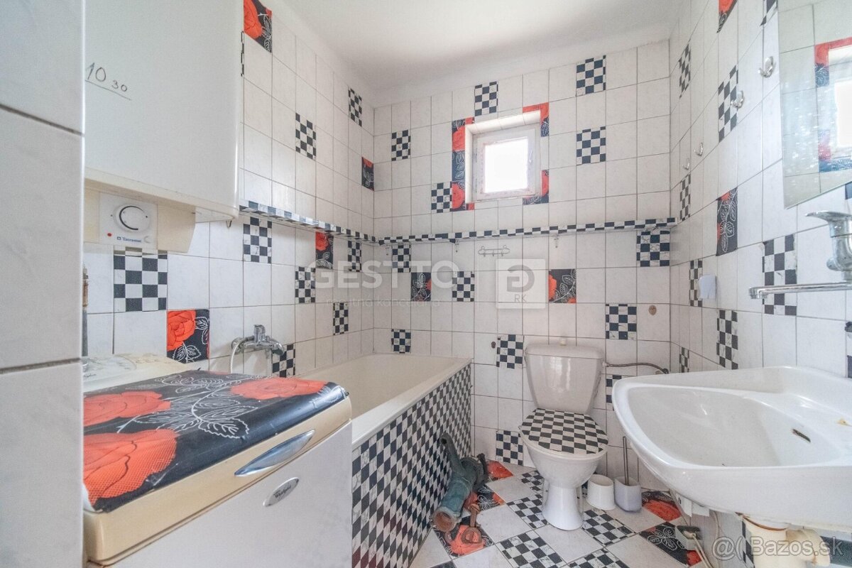 GESTTO | STARŠÍ RODINNÝ DOM | POZEMOK 992 m² | NA PREDAJ | Š - 8