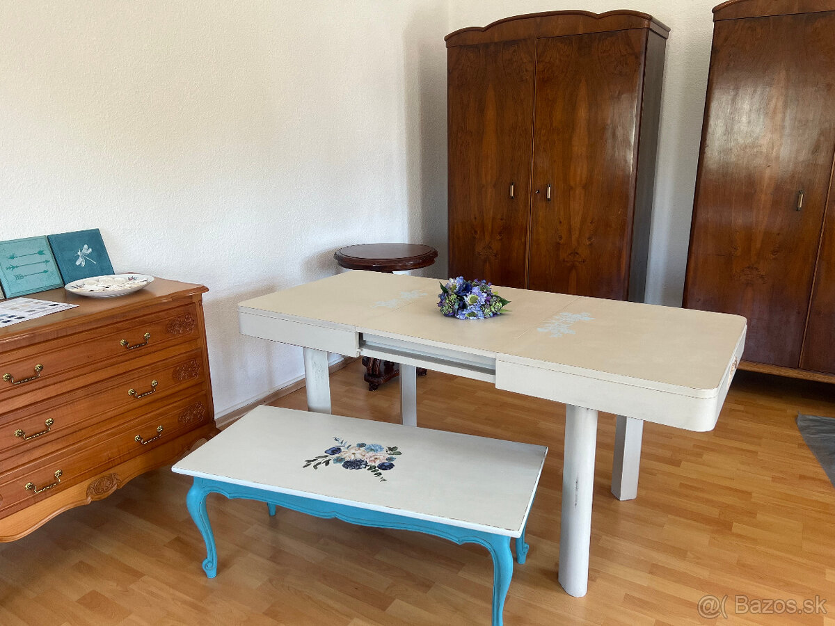 Renovovaný drevený rozkladací jedálenský stôl - 8