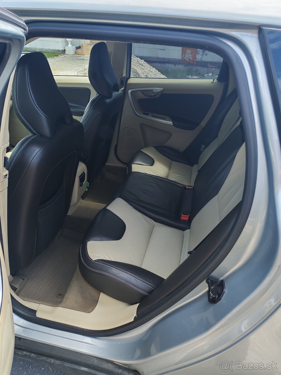 Volvo XC60 T6 210kw - 8