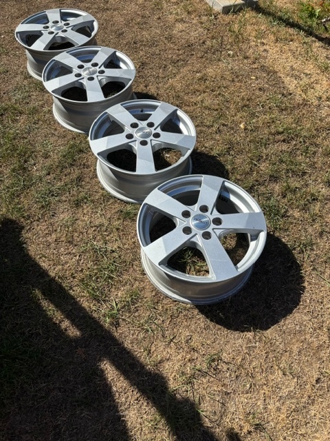 Disky R16 5x114,3 - 8