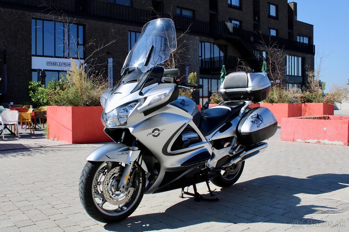 Honda ST 1300 Pan European - 8