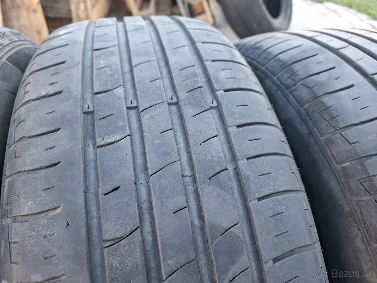 Pneumatiky R16 215/60 - 8