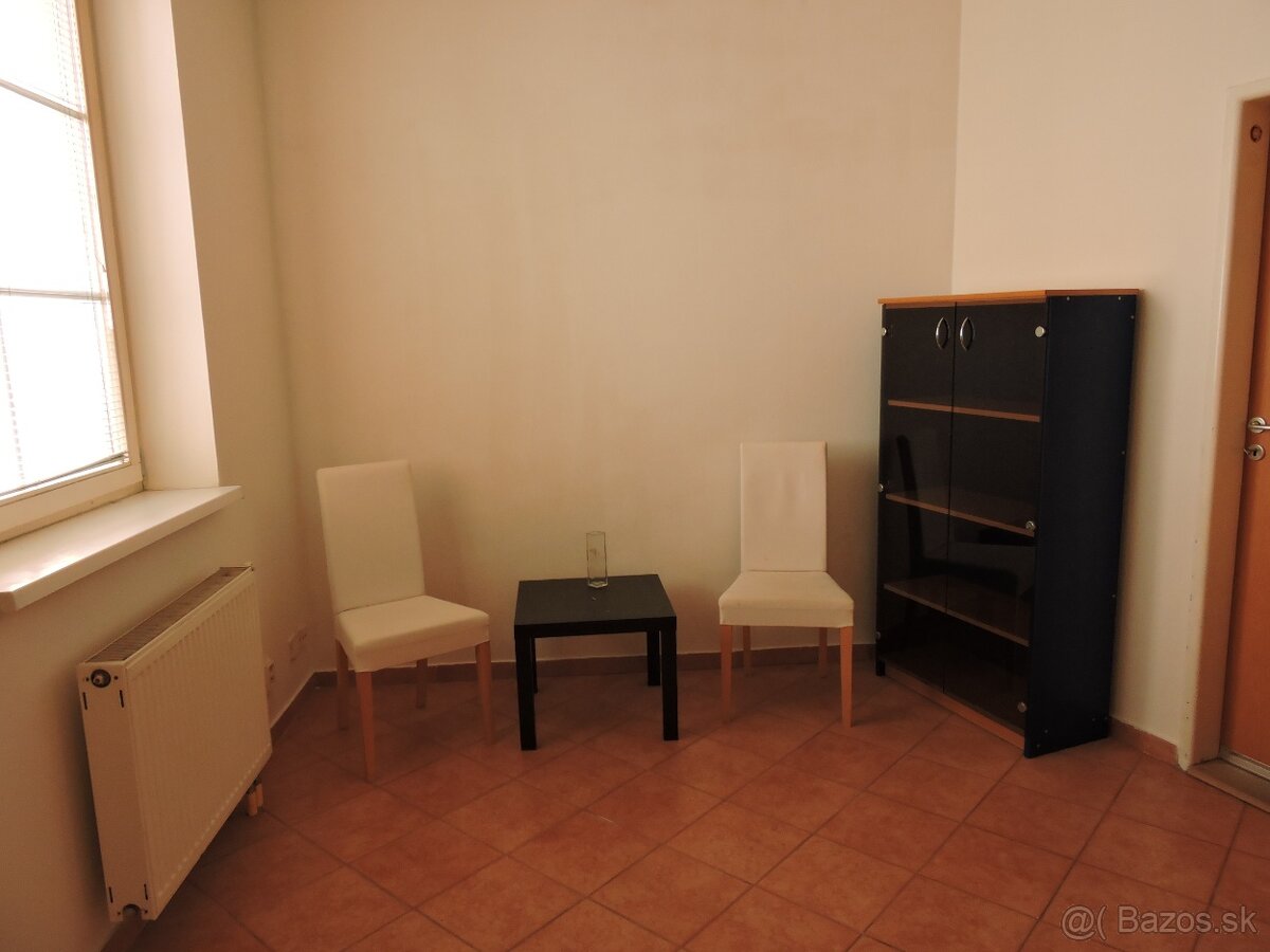 PREDÁM KRÁSNY NEBYTOVÝ PRIESTOR POD HRADOM V BRATISLAVE - 8
