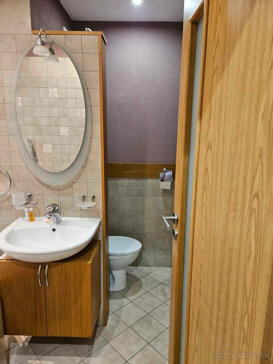 Na prenájom kompletne zariadený 1 izb. byt v centre Levíc - 8