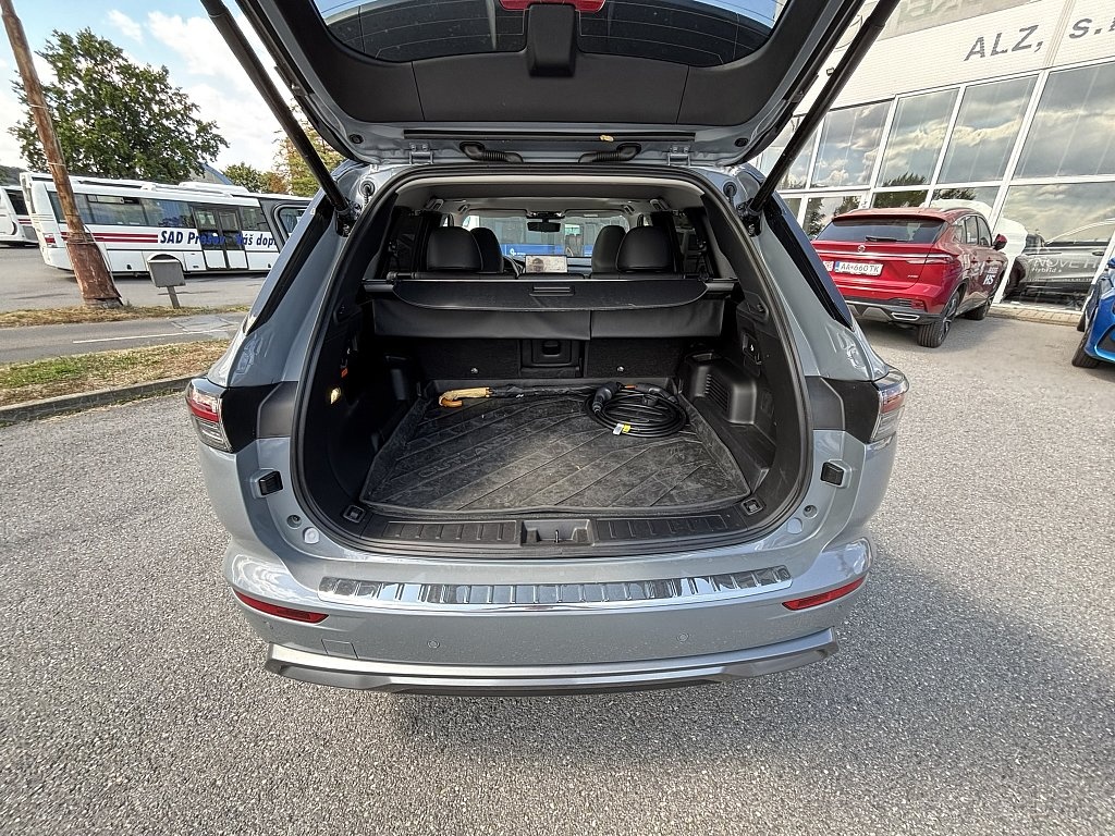 Mitsubishi Outlander PHEV INSTYLE 4x4 - 8