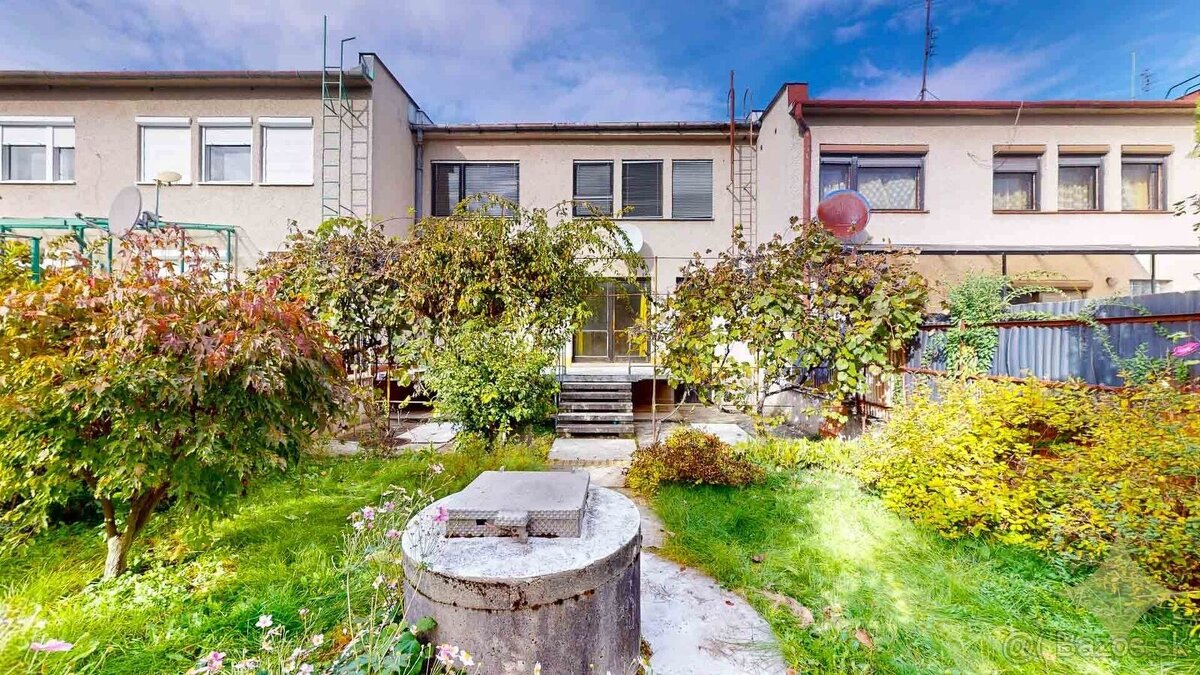 Na predaj 6 izbový rodinný dom v radovej zástavbe v Lučenci - 8