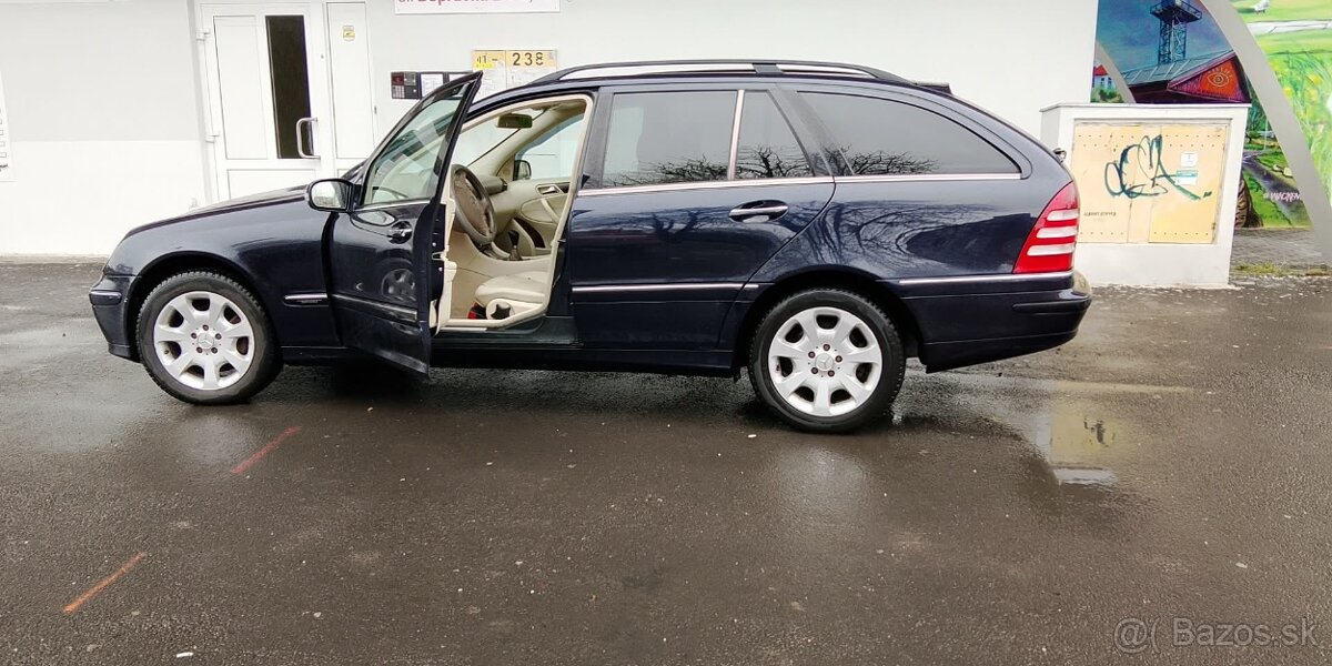 Mercedes Benz C220 - 8