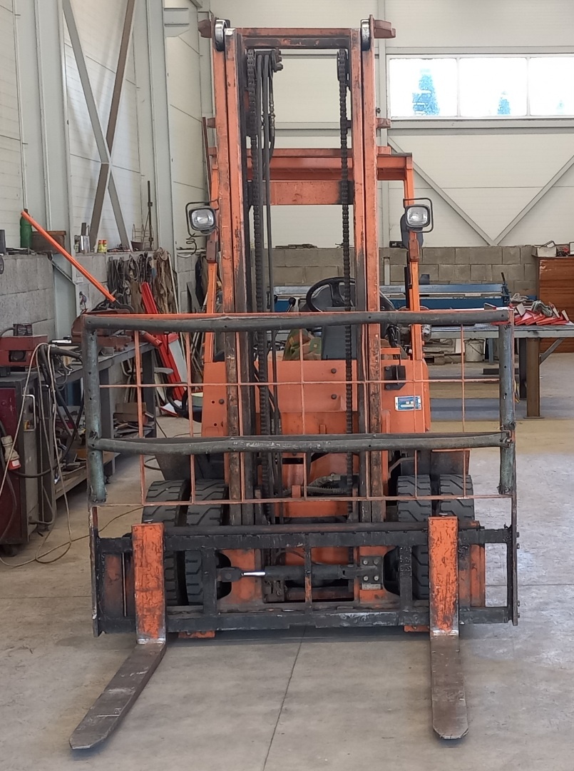 Vysokozdvižný vozík SUMITOMO 2,5t - 8