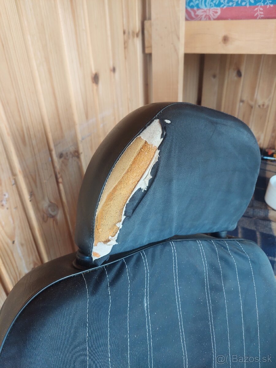 Sedacky skoda 105s - 8