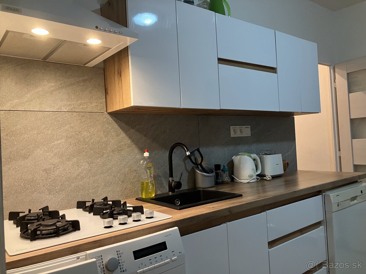1izbovy byt prenájom - 8