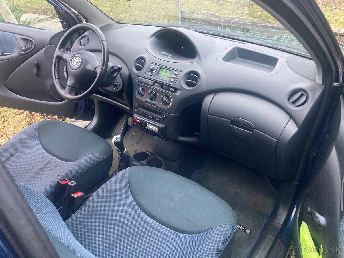 Toyota Yaris 1,0 VVT Terra 3D - 8