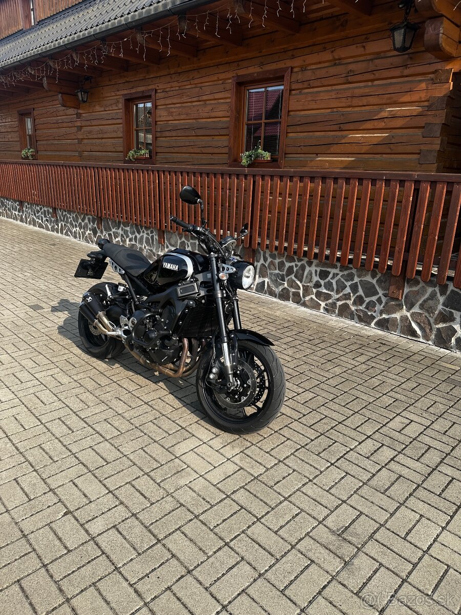 Yamaha XSR900 - 8